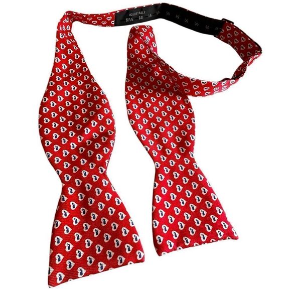 Vineyard Vines Red Hearts Silk Bow Tie for Kids - Playful & Charming - Picture 1 of 17